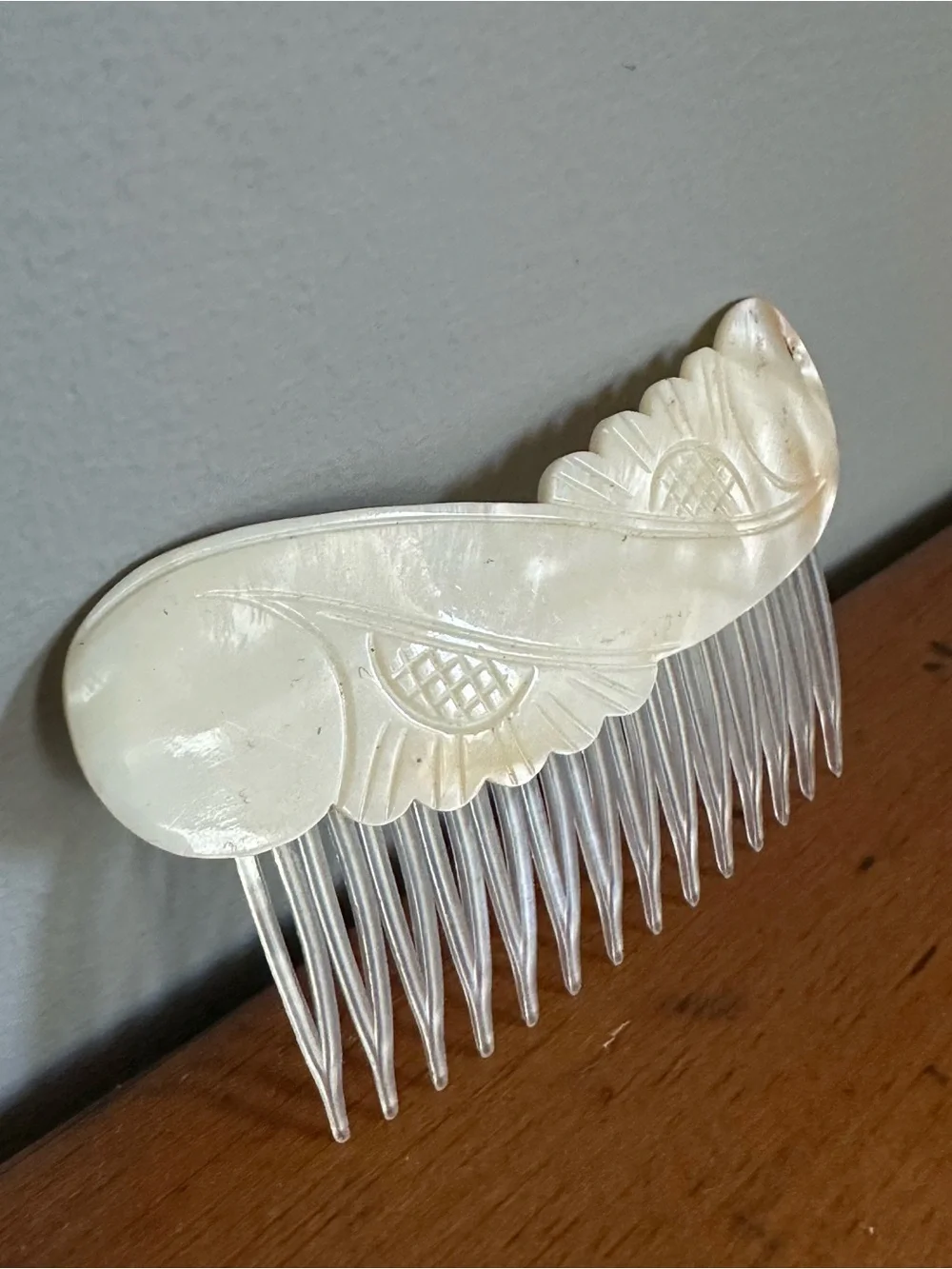 Morning Flowers Hair Comb MOP